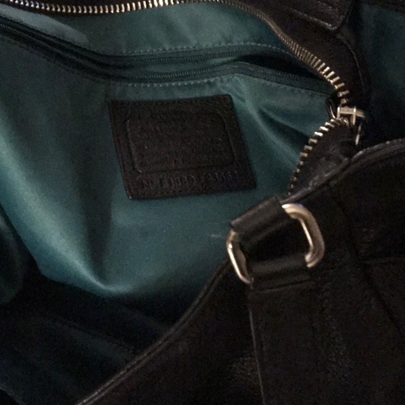 Tote - Picture 4 of 6